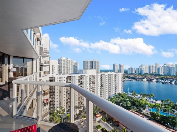 3598 Yacht Club Drive 1804, Aventura FL 33180