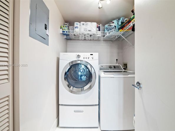 3598 Yacht Club Drive 1804, Aventura FL 33180