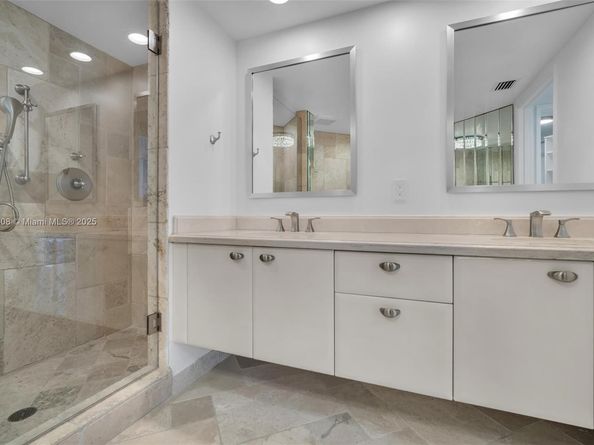 333 Las Olas Way 1208, Fort Lauderdale FL 33301