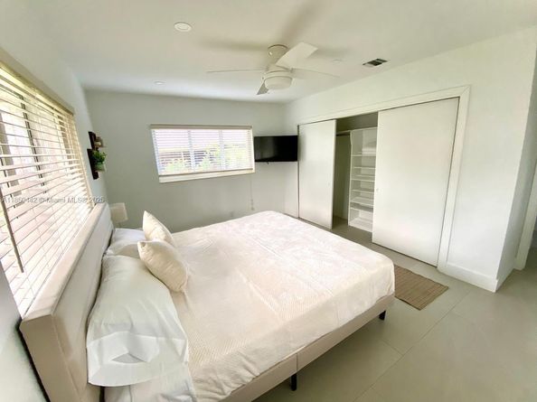 1438 Harrison St, Hollywood FL 33020