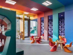 88 SW 7th St 2706, Miami FL 33130