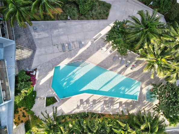 88 SW 7th St 2706, Miami FL 33130