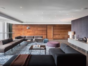 88 SW 7th St 2706, Miami FL 33130