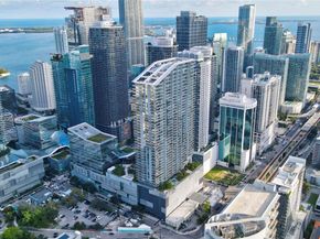 88 SW 7th St 2706, Miami FL 33130