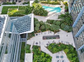 88 SW 7th St 2706, Miami FL 33130