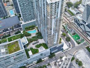 88 SW 7th St 2706, Miami FL 33130