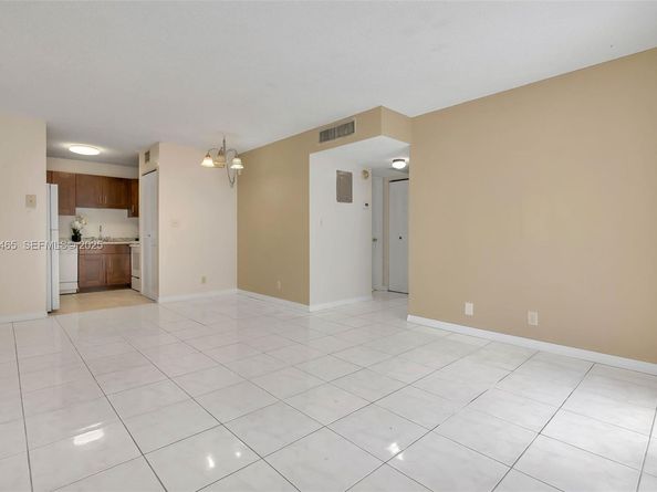 2651 Riverside Dr 1, Coral Springs FL 33065