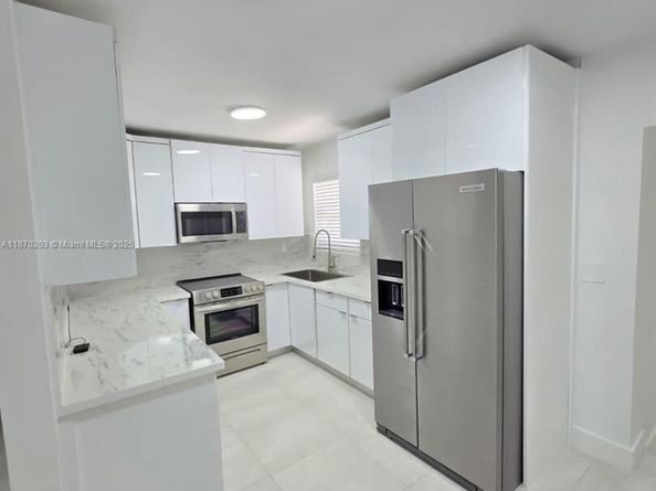 10730 SW 149th Ter, Miami FL 33176