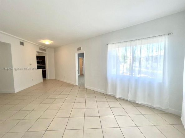 1185 Marseille Dr 205, Miami Beach FL 33141