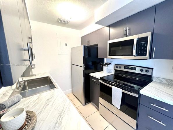 1185 Marseille Dr 205, Miami Beach FL 33141