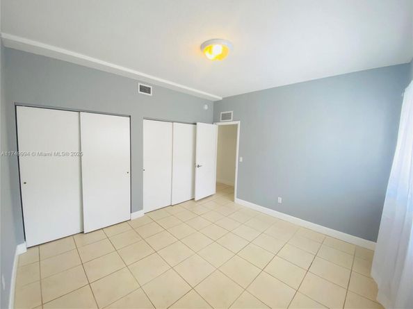 1185 Marseille Dr 205, Miami Beach FL 33141