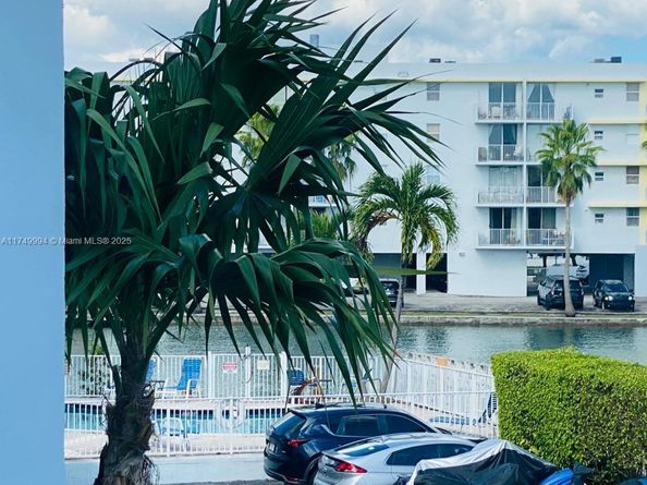 1185 Marseille Dr 205, Miami Beach FL 33141