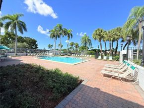 17254 NW 60th Ct, Hialeah FL 33015