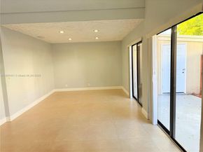 17254 NW 60th Ct, Hialeah FL 33015