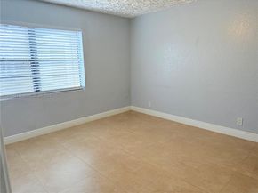 17254 NW 60th Ct, Hialeah FL 33015