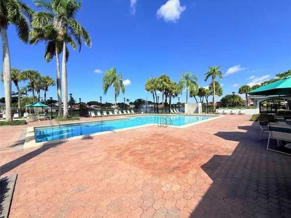 17254 NW 60th Ct, Hialeah FL 33015