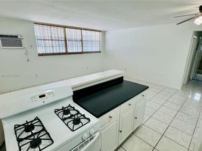 8000 Tatum Waterway Dr 1, Miami Beach FL 33141