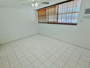 8000 Tatum Waterway Dr 1, Miami Beach FL 33141