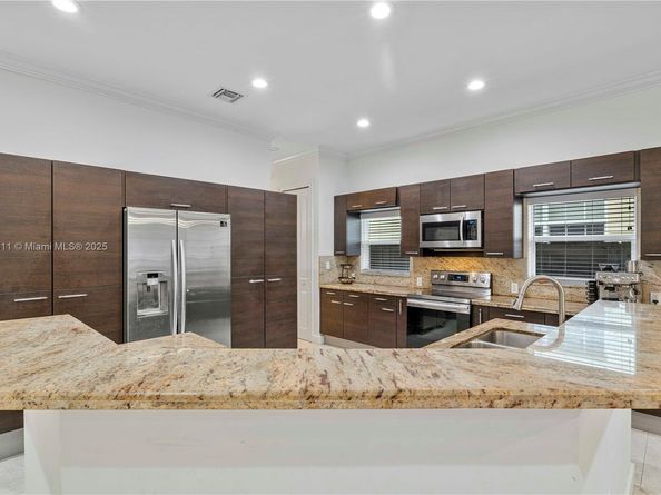 217 SW 11th St, Fort Lauderdale FL 33315