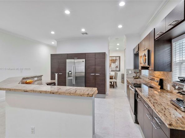 217 SW 11th St, Fort Lauderdale FL 33315