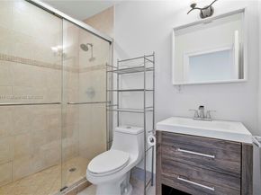 217 SW 11th St, Fort Lauderdale FL 33315