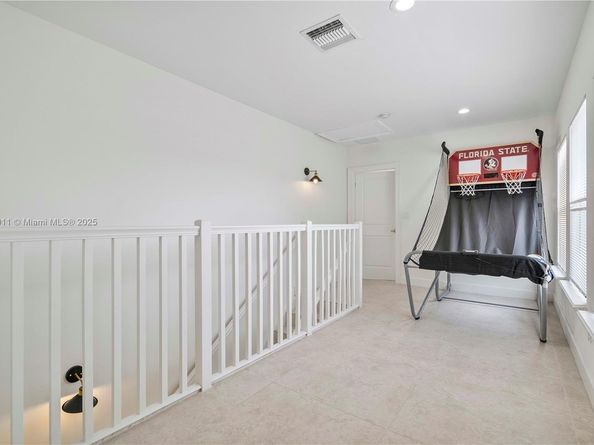 217 SW 11th St, Fort Lauderdale FL 33315