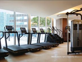 200 Biscayne Boulevard Way 906, Miami FL 33131