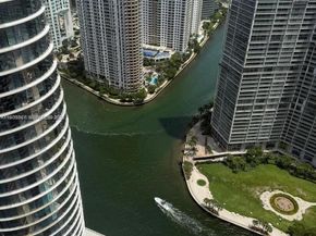 200 Biscayne Boulevard Way 906, Miami FL 33131
