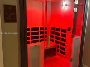 200 Biscayne Boulevard Way 906, Miami FL 33131