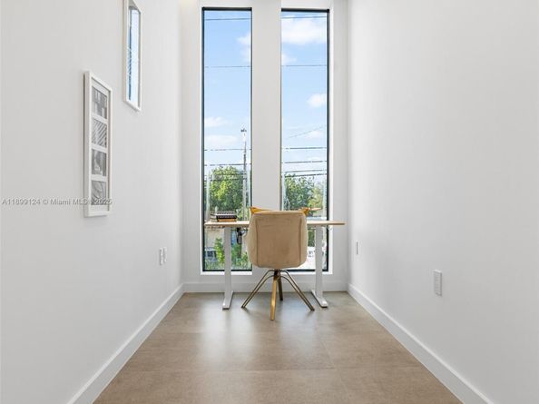 2823 SW 23rd Ter 2823, Miami FL 33145