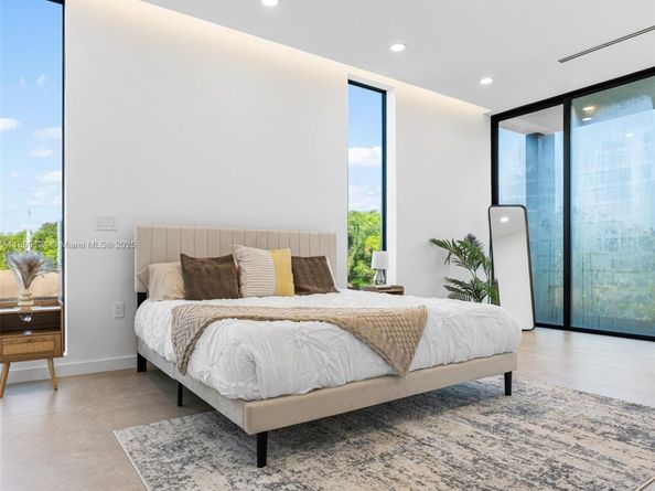 2823 SW 23rd Ter 2823, Miami FL 33145