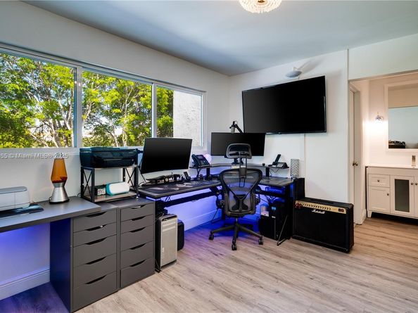 5292 SW 69th Pl, Miami FL 33155
