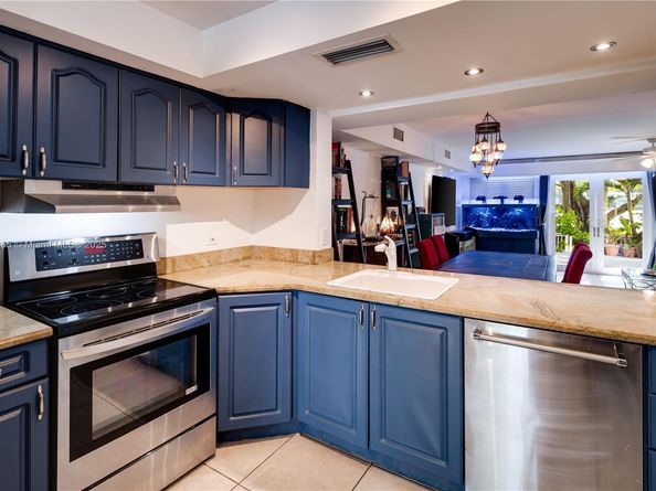 5292 SW 69th Pl, Miami FL 33155