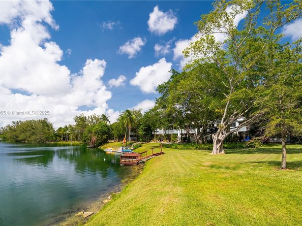 5292 SW 69th Pl, Miami FL 33155