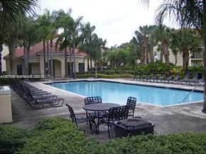 550 S Park Rd 328, Hollywood FL 33021