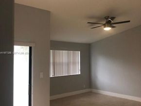 550 S Park Rd 328, Hollywood FL 33021