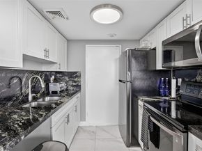 1720 Harrison St 15A, Hollywood FL 33020