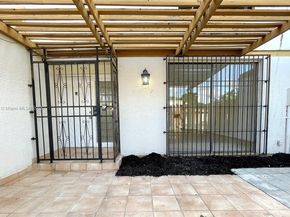 1725 SW 131st Place Cir S, Miami FL 33175