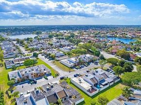1725 SW 131st Place Cir S, Miami FL 33175