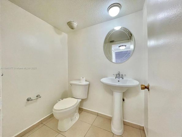 1725 SW 131st Place Cir S, Miami FL 33175