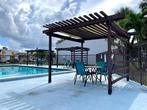 1725 SW 131st Place Cir S, Miami FL 33175