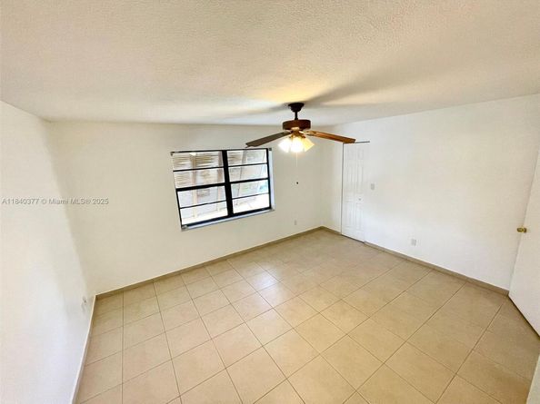 1725 SW 131st Place Cir S, Miami FL 33175