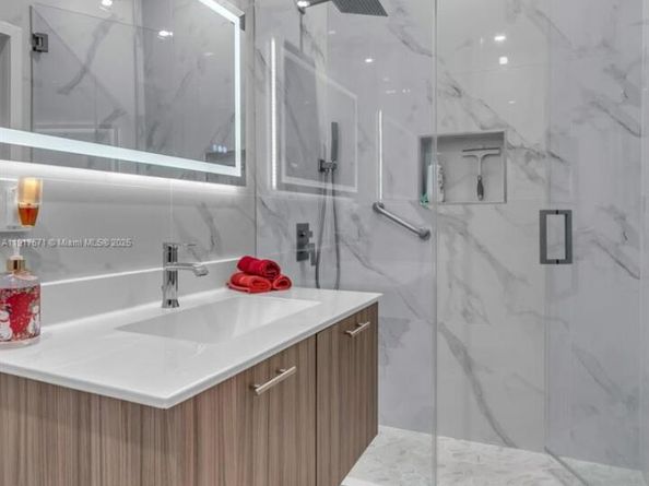 7915 NW 104th Ave 24, Doral FL 33178