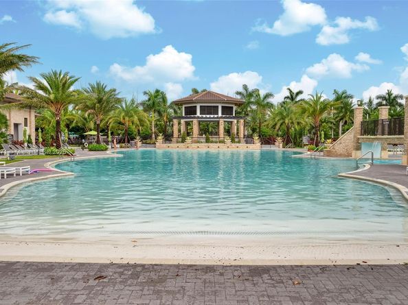 7915 NW 104th Ave 24, Doral FL 33178