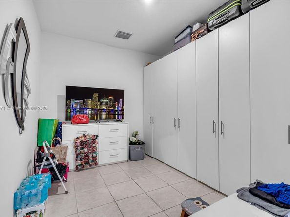 7915 NW 104th Ave 24, Doral FL 33178