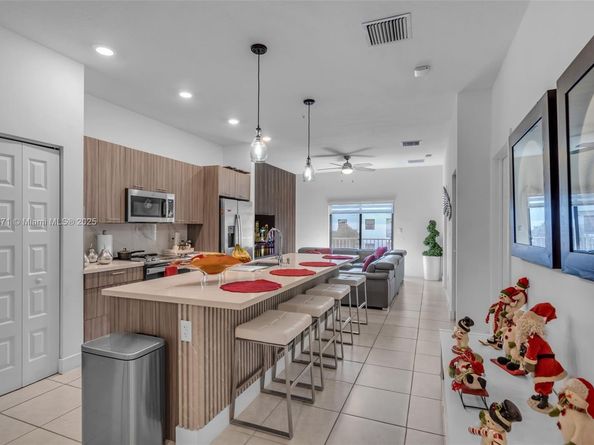 7915 NW 104th Ave 24, Doral FL 33178