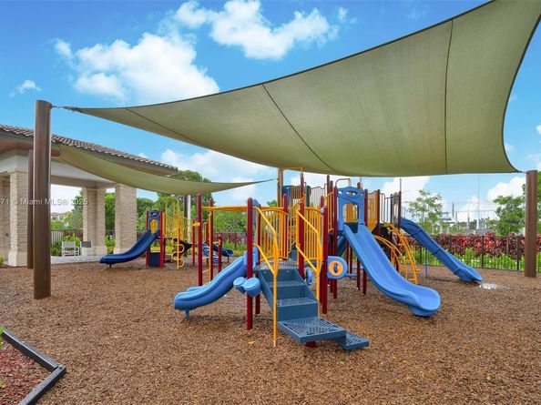 7915 NW 104th Ave 24, Doral FL 33178