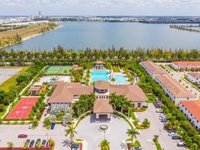 7915 NW 104th Ave 24, Doral FL 33178