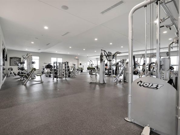 7915 NW 104th Ave 24, Doral FL 33178