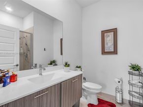 7915 NW 104th Ave 24, Doral FL 33178